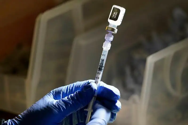 Японияда Pfizer вакцинасининг самарадорлиги 85-96 фоизга баҳоланган