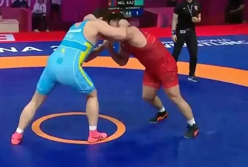 Эркин кураш бўйича Осиё чемпионати: Ризабек Айтмухан ва Жусип Батирмурзаев кумуш медални қўлга киритди