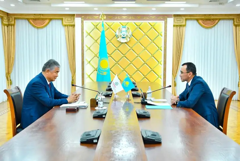 Спикер Сената встретился с Генеральным секретарем ТЮРКСОЙ