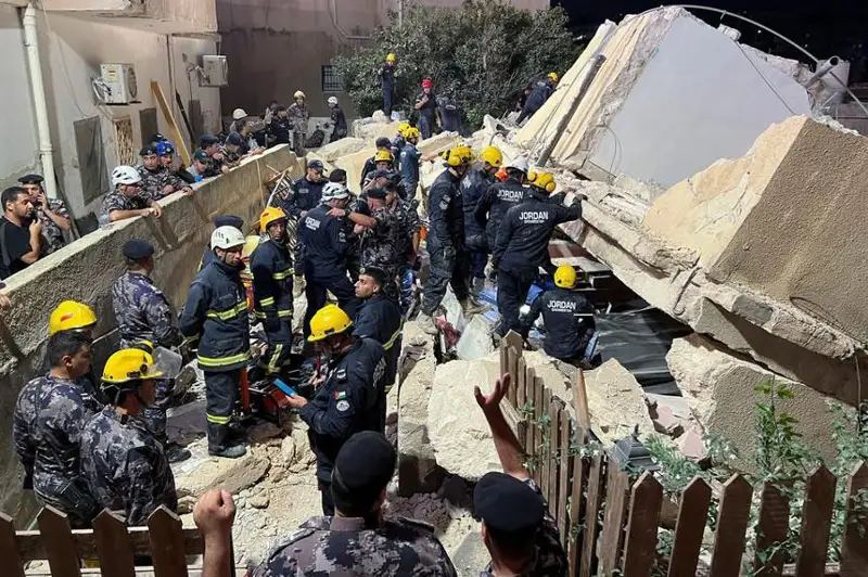 Амманда турар-жой биноси қулаши оқибатида беш киши ҳалок бўлди