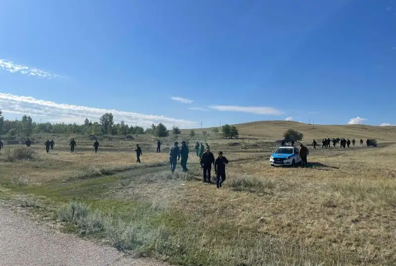 Полицейские ВКО вместе с общественностью ведут поиски трехлетнего мальчика