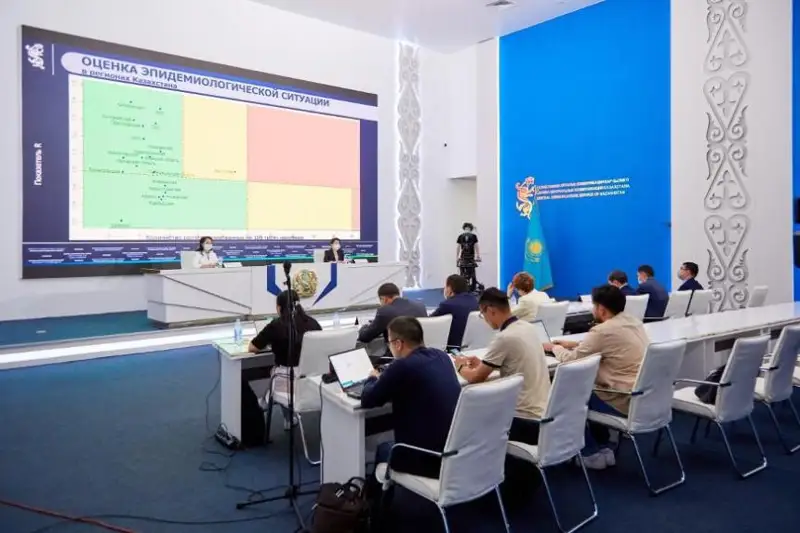 Ажар Ғиният көшеде түкіруге тыйым салу туралы ұсынысқа қолдау білдірді