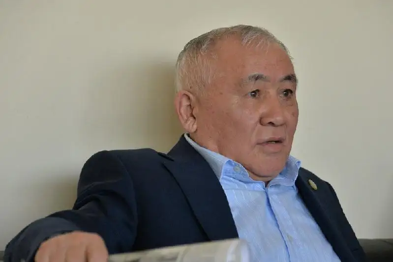 «امانات» وكىلدەرى اۋەلى كىمنىڭ اماناتىن ورىندايتىندارىن ءتۇسىنىپ الۋى كەرەك - ءومىرالى جالايري