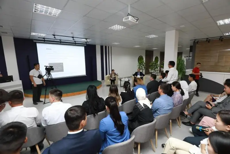 Ёшларни иш билан таъминлаш бўйича комплекс чора-тадбирлар кўрилмоқда – ҚР Меҳнат вазири