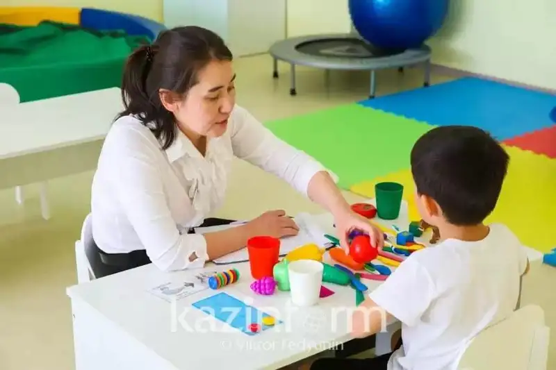 Қозоғистонда боғча тарбиячиларининг маоши 30 фоизга оширилади