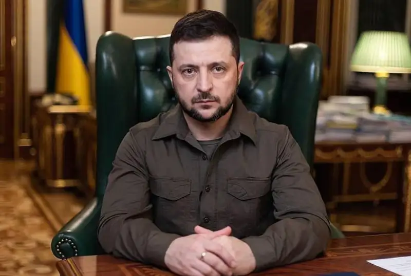 Зеленский Украина армияси Россия ҳудудига ҳужум қилмаслигини маълум қилди