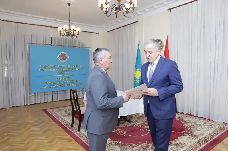 Тожикистон Президенти Қозоғистон халқига ҳамдардлик билдирди