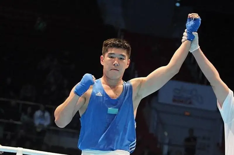 Боксчи Бекзат Нурдаулетов Ақтауда аргентиналик Дурваль Паласио билан жанг қилади