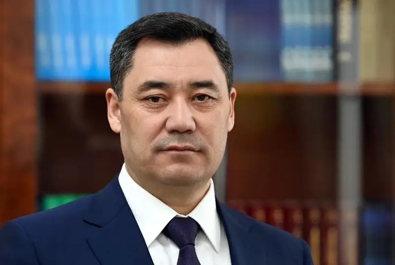 Qyrǵyzstan prezıdenti 23 tamyzdy Aza tutý kúni dep jarııalady