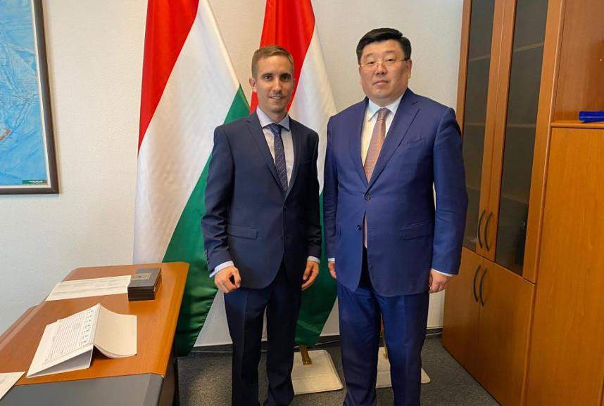 Hungary aims to further develop strategic partnership with Kazakhstan