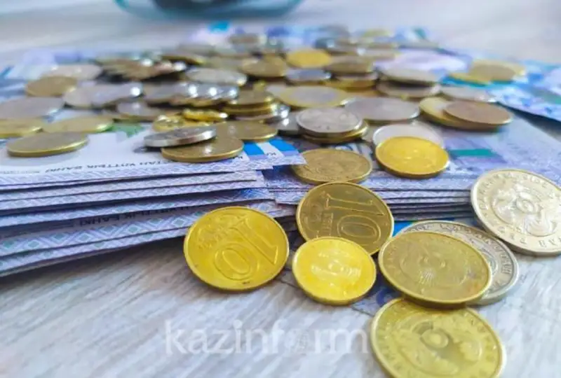قازاقستاندىقتاردىڭ ورتاشا زەينەتاقى كولەمى بەلگىلى بولدى