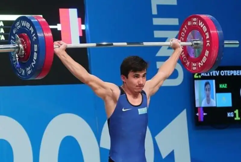 Штангист Отепберген Алиев завоевал «бронзу» Игр исламской солидарности