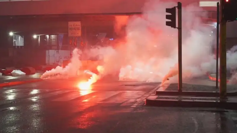意大利3座城市爆发示威 反对限制措施