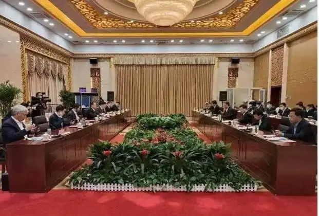 国家铁路公司代表团访问中国新疆维吾尔自治区