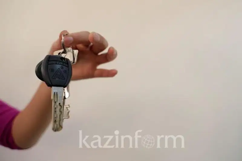 Depýtat kommýnaldyq qyzmet jumysshylaryn memlekettik baspana alatyndar tizimine qosýdy usyndy