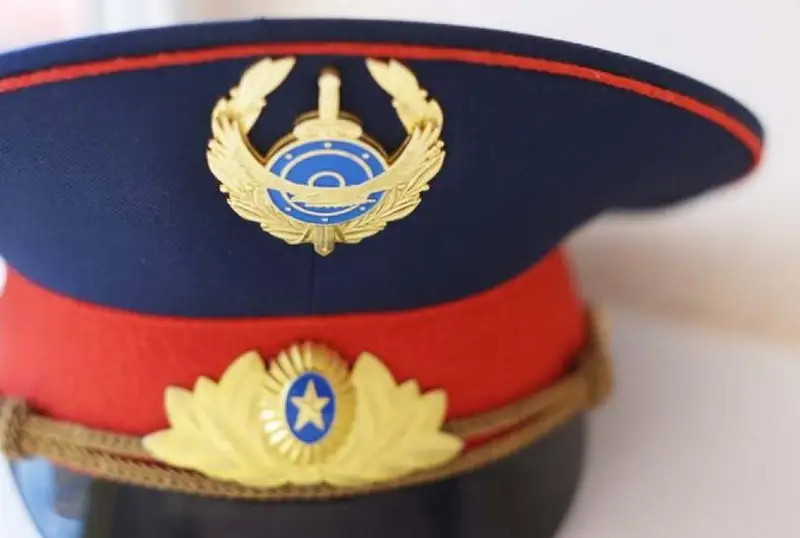 اقتاۋ اۋەجايىندا جۇك تيەۋشى جولاۋشىلاردىڭ سومكەسىنەن التىن بۇيىمدار ۇرلاعان