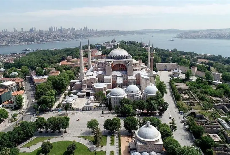 Туркиянинг Айя-София масжиди бу йил рекорд миқдордаги одамни қабул қилди