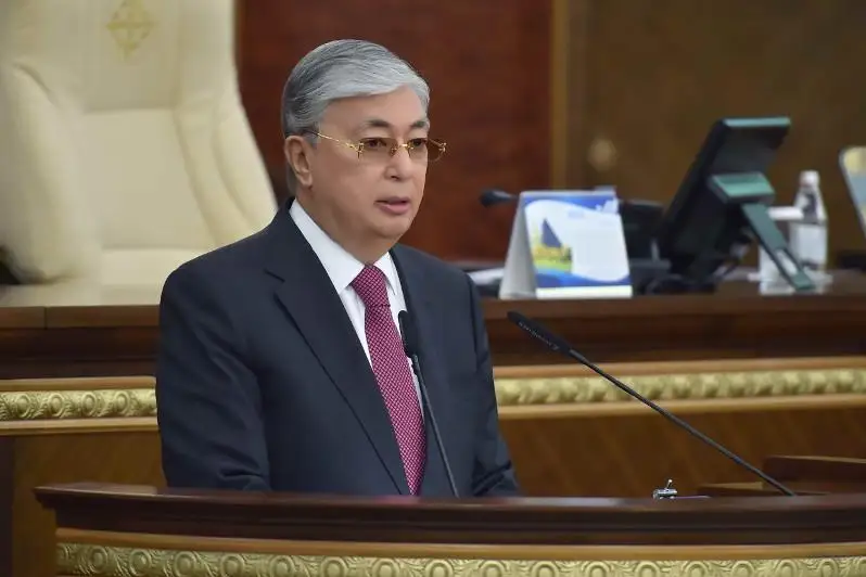 托卡耶夫：相比权力我更重视国家的长远利益