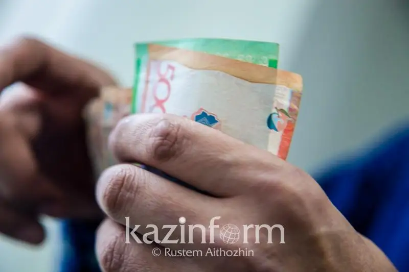 Қозоғистонда 2,3 млндан зиёд кишига 42 500 тг ёрдам пули берилди