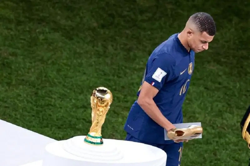 200 000 га яқин французлар Аргентинага қарши жаҳон чемпионати финалини қайта ўтказиш учун петиция имзоладилар