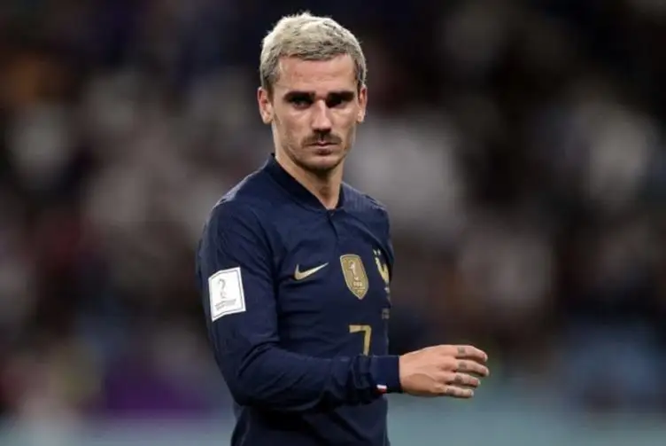 Франциялик футболчи Антуан Гризманн ўз мамлакати тарихидаги энг яхши тўп узатувчига айланди