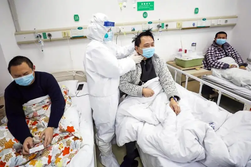 中国新冠肺炎确诊患者人均医疗费用约2.3万元