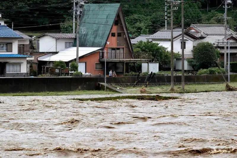 Японияда кучли ёғингарчилик туфайли 50дан ортиқ маданий мерос объектлари зарар кўрди