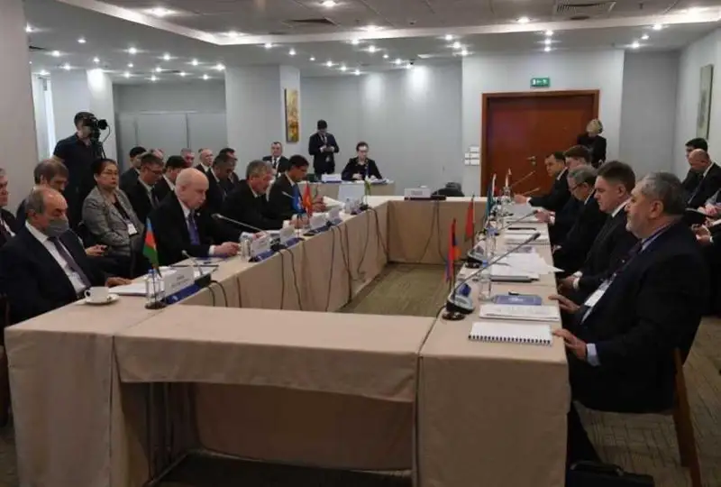 Қирғизистон раислигида МДҲ Иқтисодий кенгашининг биринчи йиғилиши бўлиб ўтди