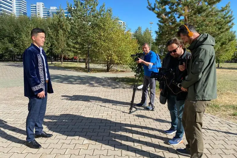 Туркиянинг TRT телеканали Нур-Султан шаҳри ҳақида кўрсатув тайёрламоқда