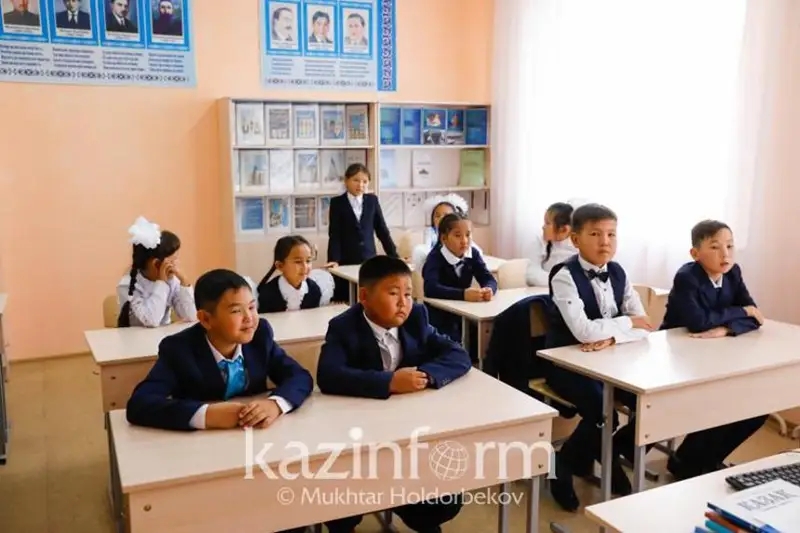 Jańadan engiziletin patrıotızm sabaǵynda balalar neni oqyp-úırenedi
