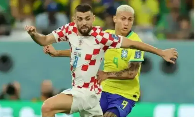 قاتار-2022: حورۆاتيا برازيليانى جەڭىپ، جارتىلاي فينالعا جولداما الدى