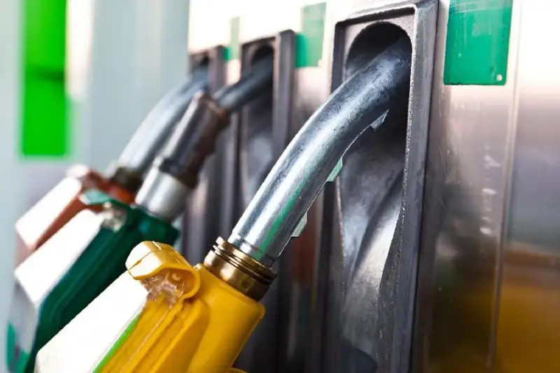 АҚШда бензин нархининг ошиши яна бир рекорд ўрнатди