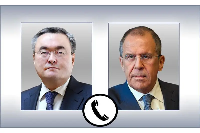 QR SІM basshysy reseılik áriptesimen telefon arqyly sóılesti