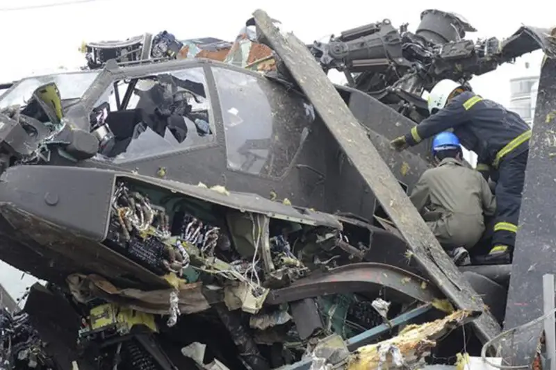 Два пилота погибли при крушении вертолета в пригороде Пекина