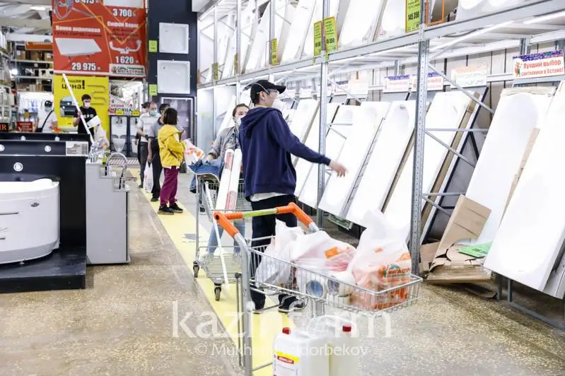 Алматида савдо объектлари қайта очилмоқда - Штаб