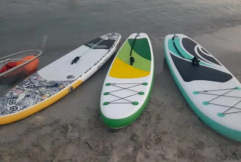 Шесть человек в Актау унесло в море на сапбордах