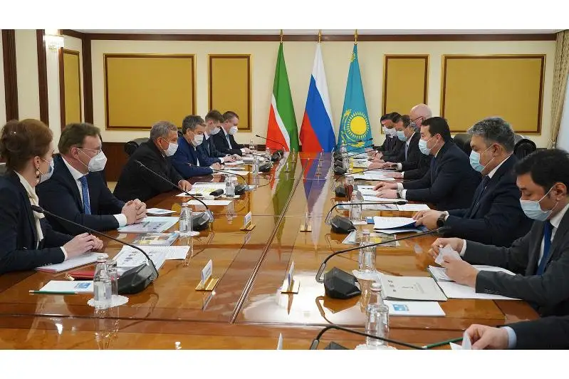 Алихан Смаилов провел переговоры с Президентом Татарстана Рустамом Миннихановым