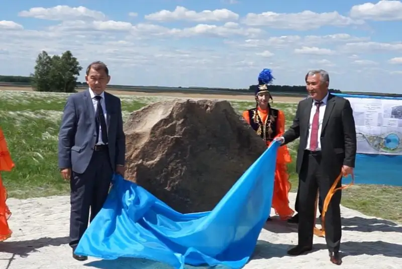 الاش زيالىلارىنا 240 گەكتار اۋماقتى قۇرايتىن مەموريالدىق كەشەن سالىنادى