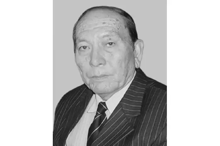 ارداق نۇرعازى ۇلى. قاس باتىر، ۆان گوگ جانە ءۇش كىسىلىك وداق