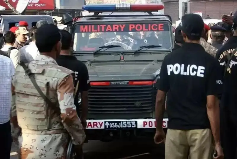 Покистонда қуролланган номаълум шахслар ўқитувчиларни отиб ташлади