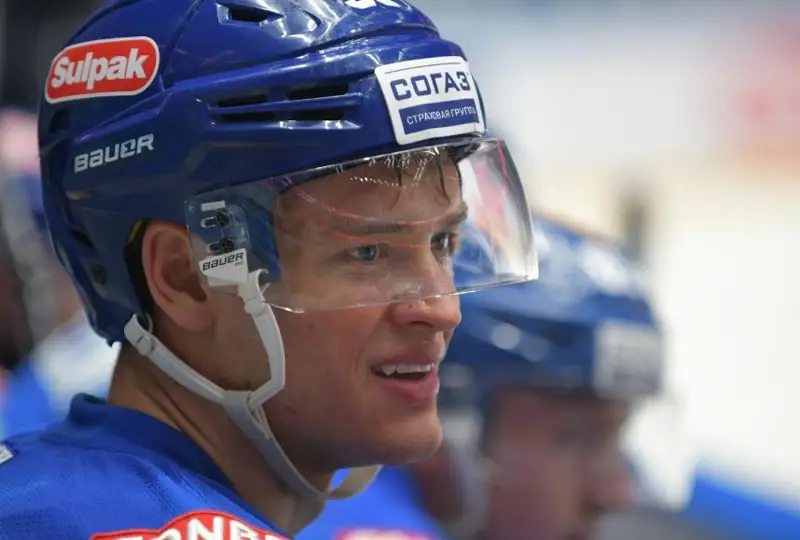 Қозоғистонлик хоккейчи «Барс» клубига қайтди