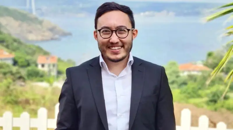 قازاق توپىراعىن باسقاندا عانا ءوزىڭنىڭ كىم ەكەنىڭدى تولىق سەزىنە الاسىڭ - ءۇمىتحان گۇلەريۋز، تۇركيا قازاعى