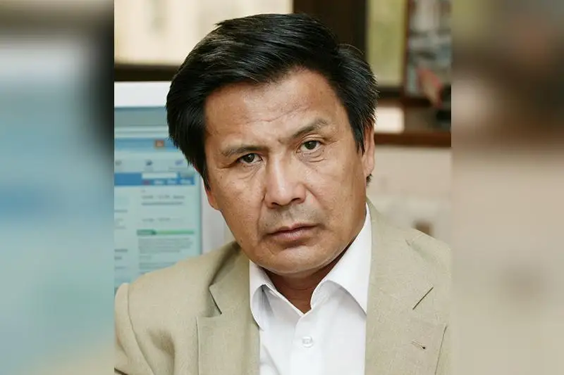 شوقاننىڭ بويىندا ابىلاي باباسىنىڭ تەكتىلگى بار- جارىلقاپ بەيسەنباي ۇلى