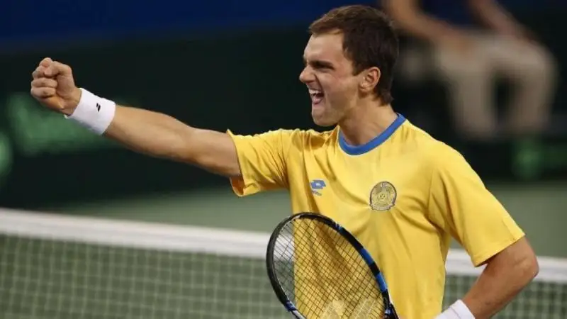 ATP250里昂站：哈萨克斯坦网球选手晋级四分之一决赛