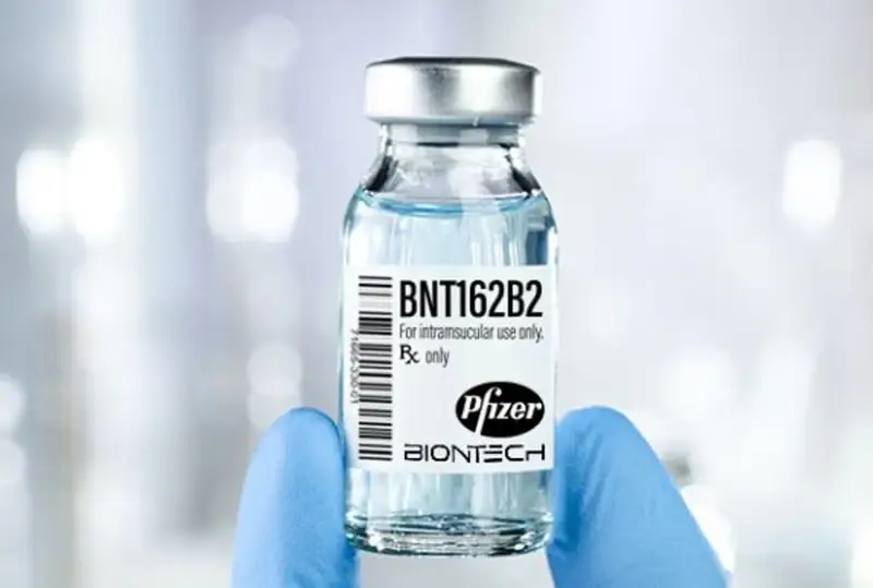 «Pfizer vaktsınasynyń synaǵyna qatysqan júkti áıelder túsik tastady» - feık