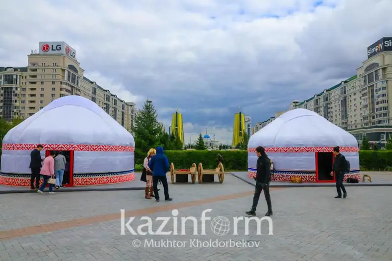 Более 700 тысяч узбекистанских туристов посетили Казахстан с начала года