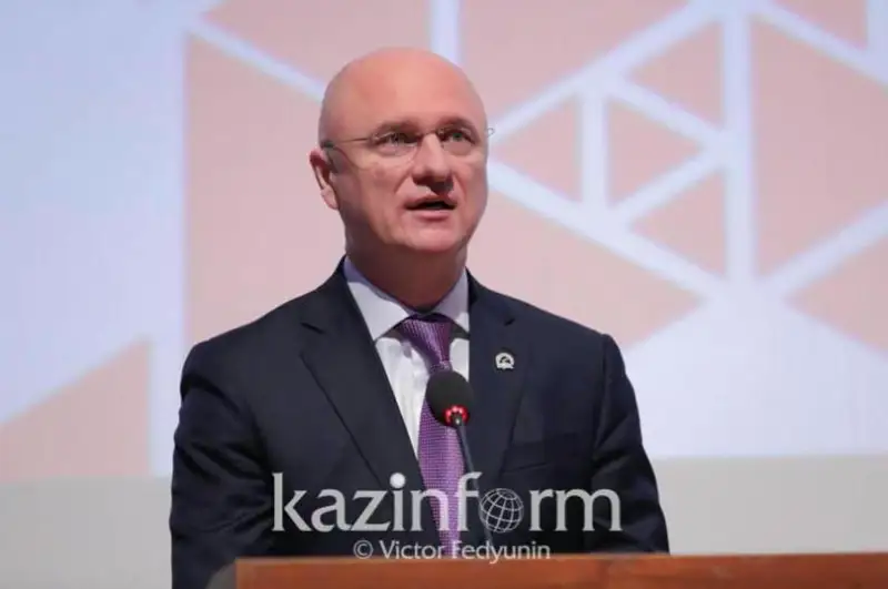 ҚР Бош вазири биринчи ўринбосари амалий ташриф билан Ашхободга борди