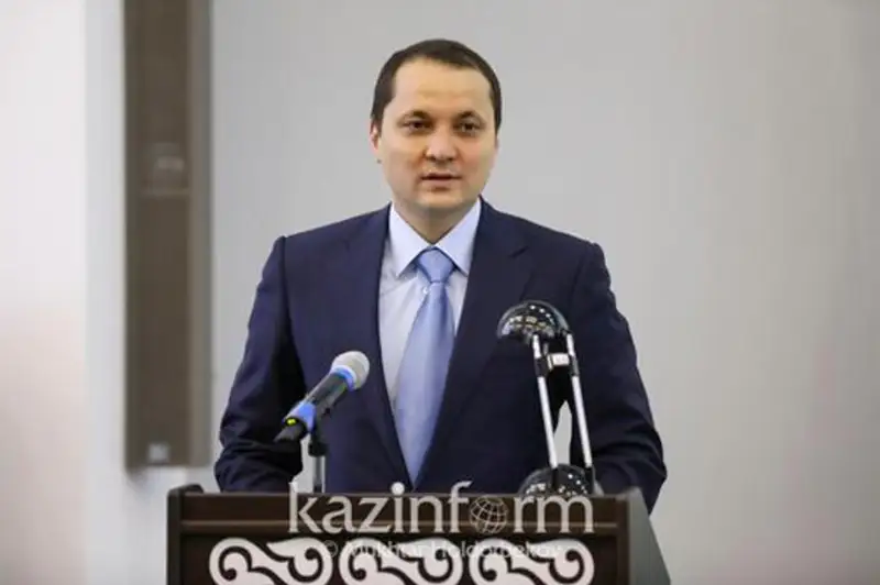 پايدالى كەن ورىندارىن زاڭسىز ۇلەستىردى دەگەن كۇدىكپەن بۇرىنعى ۆيتسە- مينيستر ۇستالدى