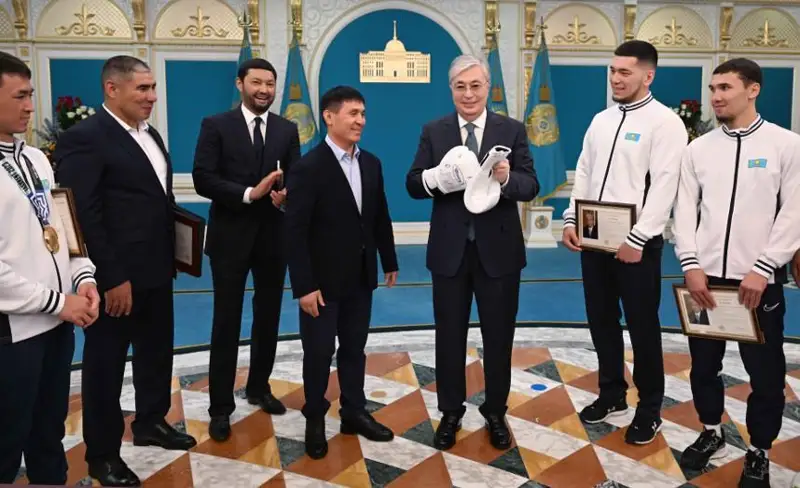 Президент бокс бўйича жаҳон чемпионати совриндорларини қабул қилди