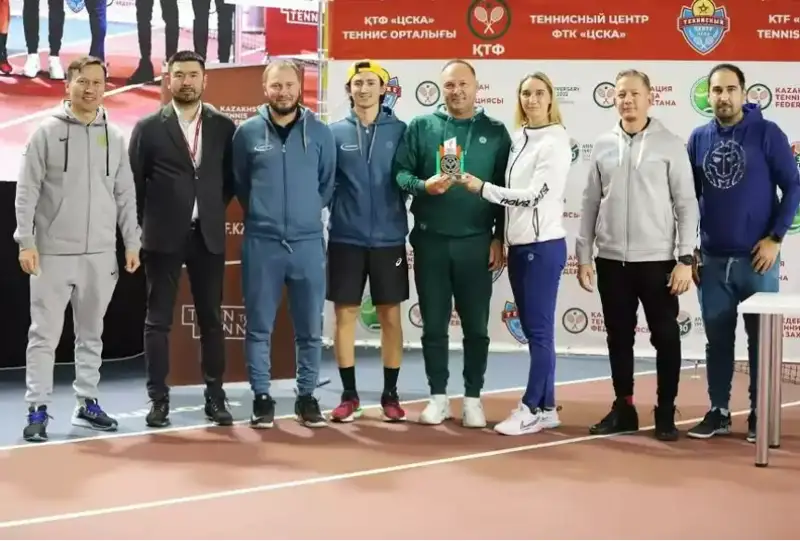 قازاقستاننىڭ ۇزدىك تەننيس باپكەرلەرى ماراپاتتالدى